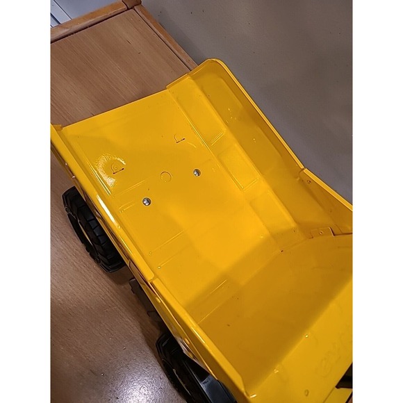 2012 Tonka Dump Truck Big Yellow T01 #93918 XMB-975 - Picture 9 of 13